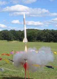 My PML Bull Puppy takes off with an Aerotech E18-4W.